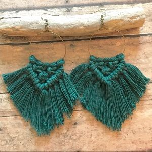 Macrame fringe tassel earrings forest green NEW